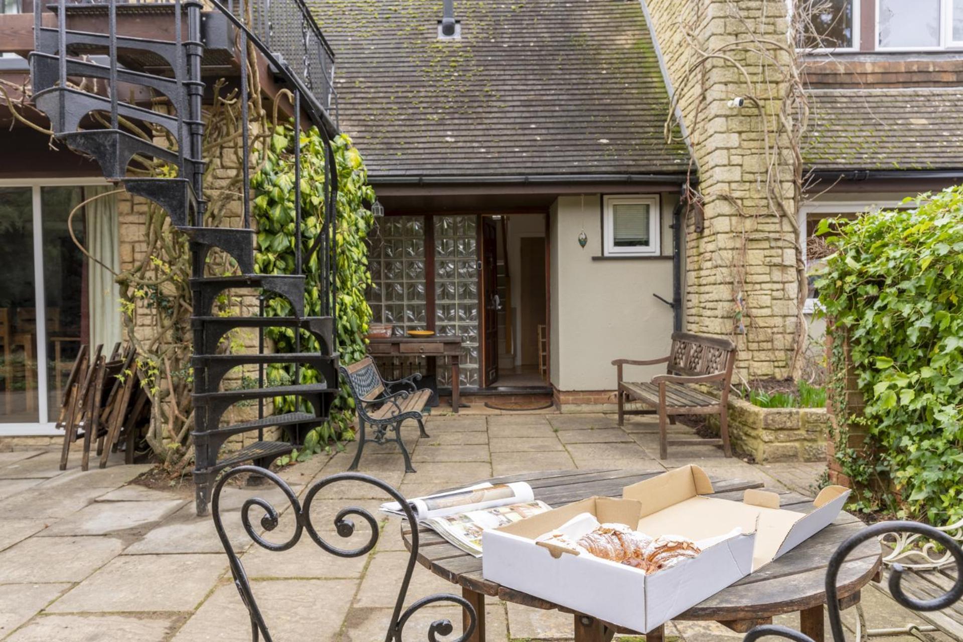 Sandford Meadow Guest House Kennington  Εξωτερικό φωτογραφία